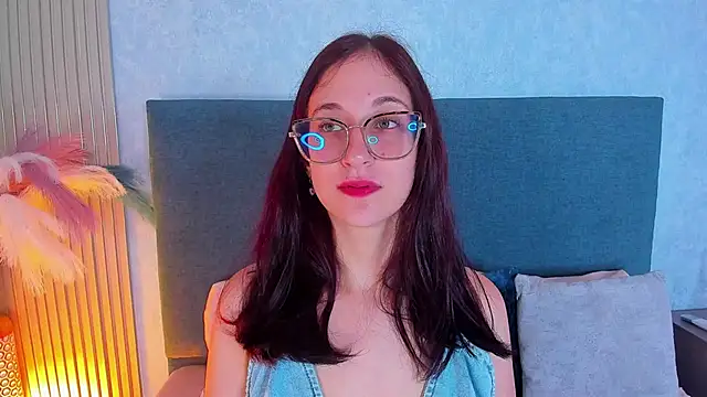 Laura Ivy online show from 03/07/26, 12:43