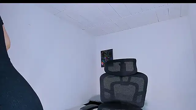 Laura Ivy online show from 06/07/26, 12:43