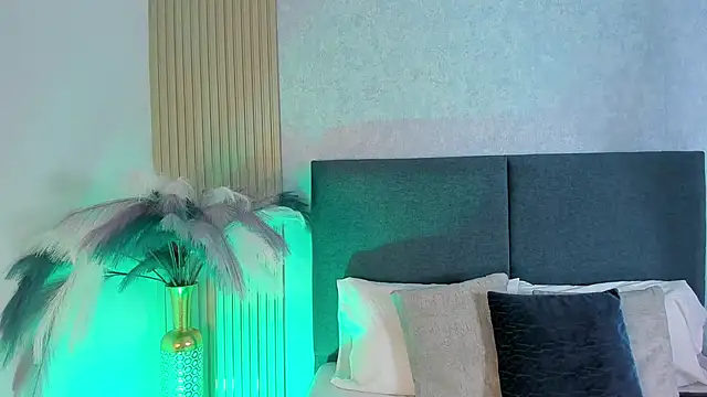 Laura Ivy online show from 02/21/26, 12:29