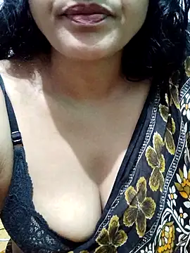 spicysuhana online show from 10/17/25, 10:33