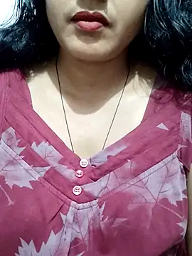 Snapshot of spicysuhana chatting on 07/19/26, 02:31 spicysuhana online show from 07/19/26, 02:31