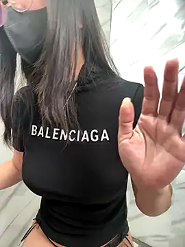 Voyerra g online show from 11/30/25, 03:29