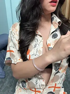 Voyerra g online show from 02/19/26, 02:03