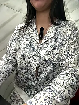 Voyerra g online show from 12/04/25, 01:37