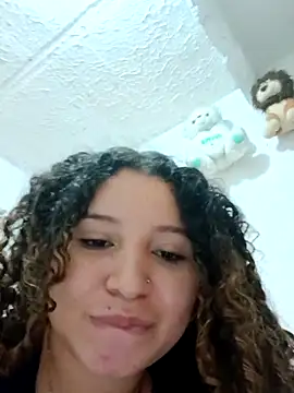 Snapshot of cristhi_esterling chatting on 09/29/25, 01:17 cristhi esterling online show from 09/29/25, 01:17