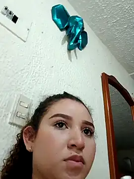 Snapshot of cristhi_esterling chatting on 10/01/25, 06:12 cristhi esterling online show from 10/01/25, 06:12