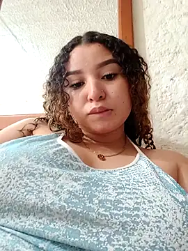 Snapshot of cristhi_esterling chatting on 09/24/25, 04:02 cristhi esterling online show from 09/24/25, 04:02