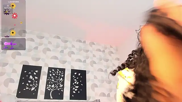 cristhi esterling online show from 11/08/25, 12:09