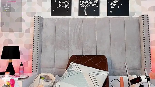 cristhi esterling online show from 10/24/25, 12:37