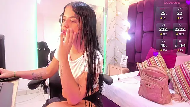 cloe spencerr online show from 09/25/25, 05:08