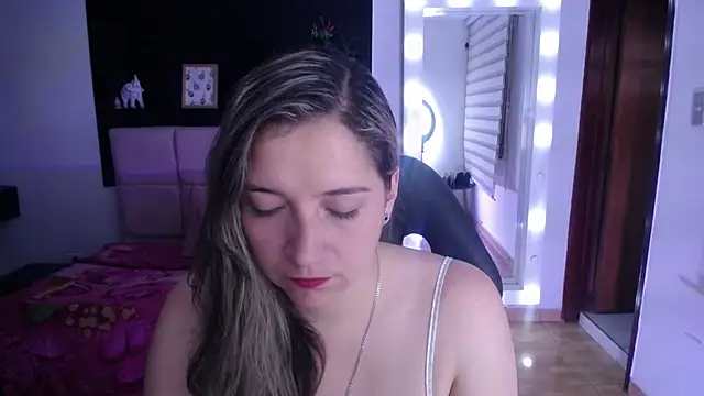 Agatha bellucci  online show from 01/13/26, 01:37