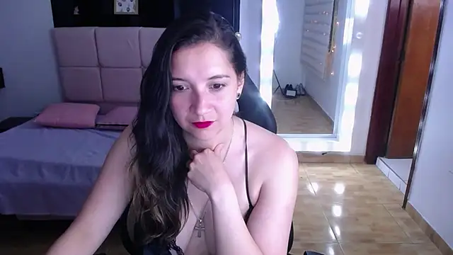 Snapshot of Agatha_bellucci_ chatting on 10/10/25, 02:51 Agatha bellucci online show from 10/10/25, 02:51