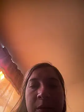 Snapshot of Agatha_bellucci_ chatting on 12/14/25, 10:04 Agatha bellucci online show from 12/14/25, 10:04