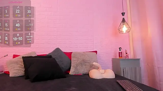 MayteLiu  online show from 10/11/25, 01:01