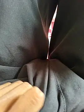 Snapshot of Bio-teacher chatting on 10/14/25, 07:20 Bio-teacher online show from 10/14/25, 07:20