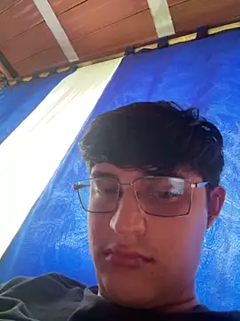 Snapshot of yesitwink_ chatting on 03/28/26, 08:43 yesitwink online show from 03/28/26, 08:43