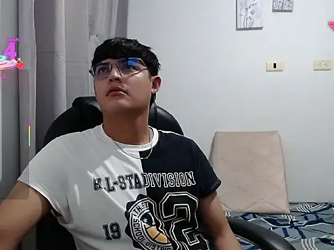 Snapshot of yesitwink_ chatting on 03/16/26, 02:41 yesitwink online show from 03/16/26, 02:41