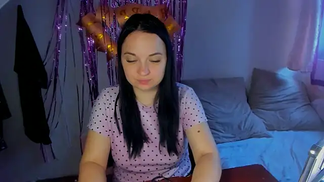 VoxxAura online show from 09/28/25, 07:15