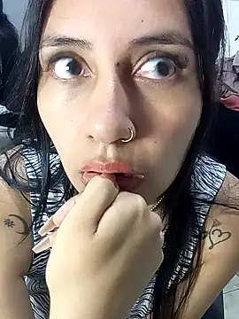 Snapshot of Nika_Hot chatting on 09/23/25, 08:43 Nika Hot online show from 09/23/25, 08:43