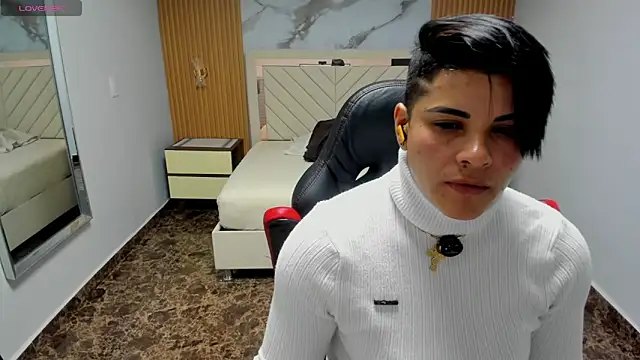 KAROLLJONES1 online show from 05/12/26, 07:31