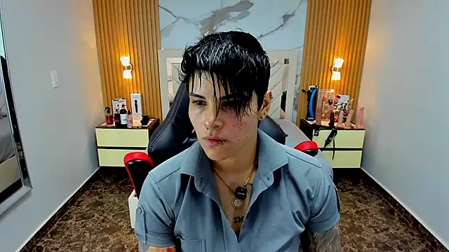 KAROLLJONES1 online show from 12/05/25, 07:23