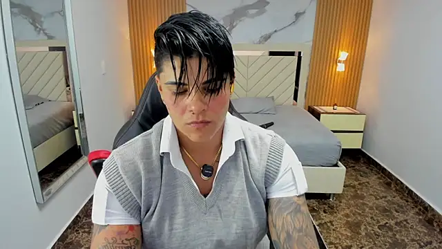 KAROLLJONES1 online show from 04/10/26, 07:32