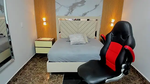 KAROLLJONES1 online show from 04/12/26, 07:39