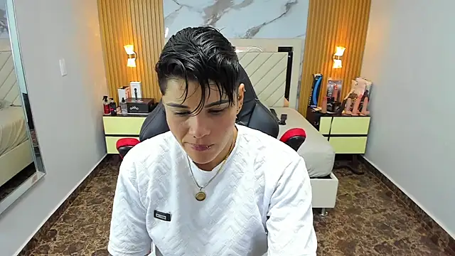 KAROLLJONES1 online show from 10/07/25, 02:56