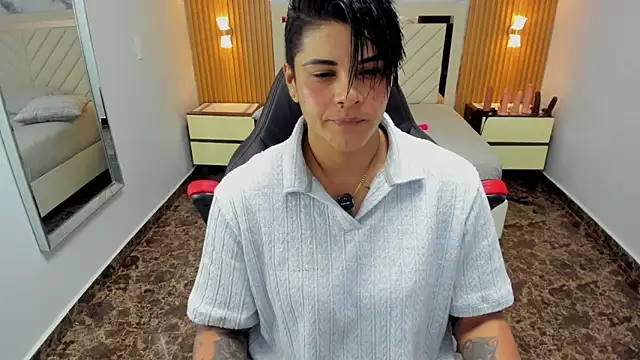 KAROLLJONES1 online show from 04/08/26, 07:26