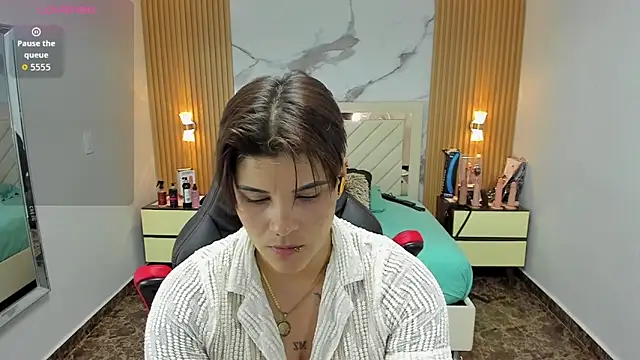 KAROLLJONES1 online show from 10/25/25, 07:36