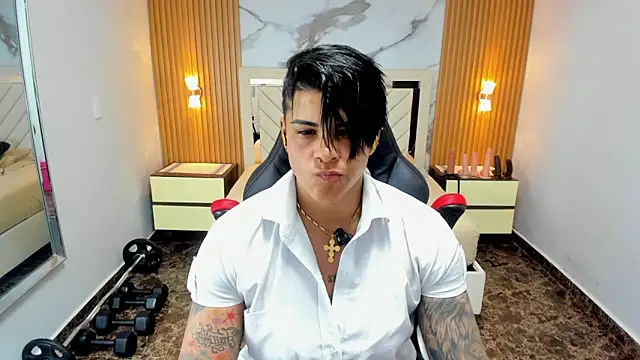 KAROLLJONES1 online show from 05/14/26, 07:33