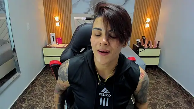 KAROLLJONES1 online show from 02/10/26, 07:24