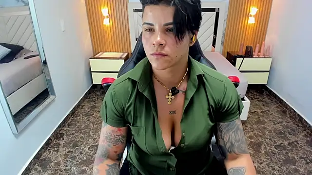 KAROLLJONES1 online show from 05/20/26, 07:44