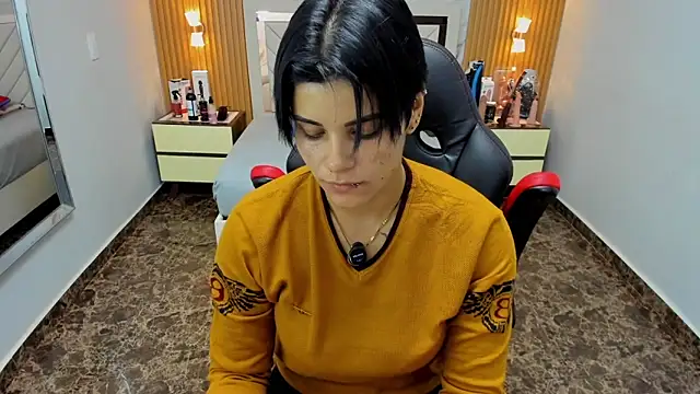 KAROLLJONES1 online show from 12/17/25, 07:19