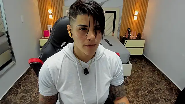 KAROLLJONES1 online show from 02/11/26, 07:36