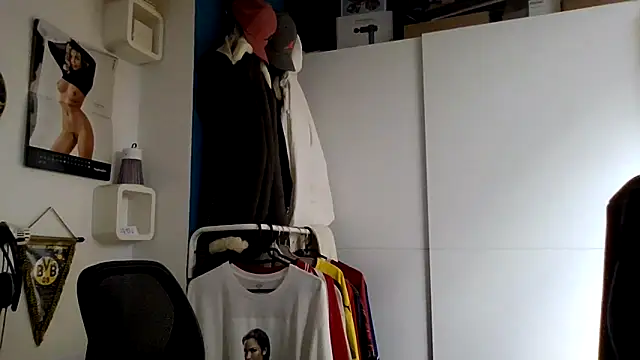 Snapshot of bigcockjohnxxxxx chatting on 09/29/25, 11:38 bigcockjohnxxxxx online show from 09/29/25, 11:38