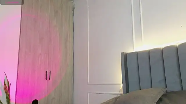 Ice Princess  online show from 11/28/25, 12:27