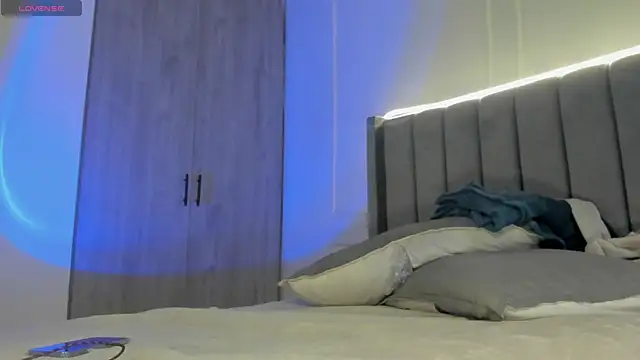 Ice Princess  online show from 10/29/25, 01:10