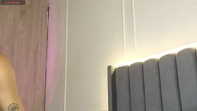 Ice Princess  online show from 11/26/25, 12:05