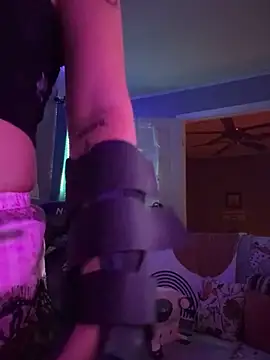 goddessmissmia online show from 10/21/25, 07:24