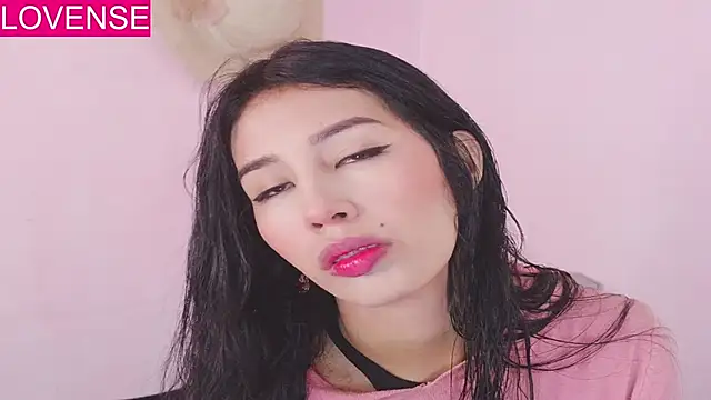 Miss Charlottet online show from 05/05/26, 02:20