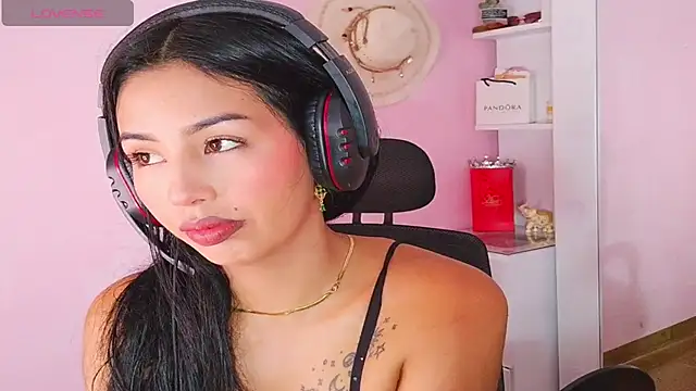 Miss Charlottet online show from 07/08/26, 01:45