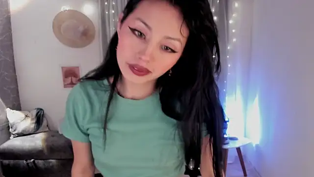 Miss Charlottet online show from 11/28/25, 01:06