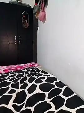 natasha dolly online show from 12/20/25, 10:23