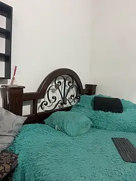 ALMAWHITE online show from 11/08/25, 01:47