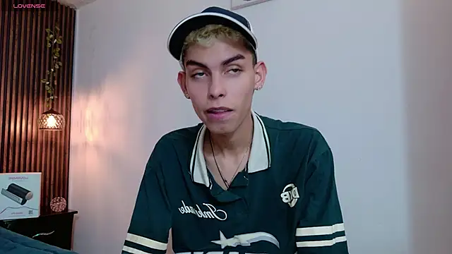 Room 69x online show from 02/25/26, 02:17