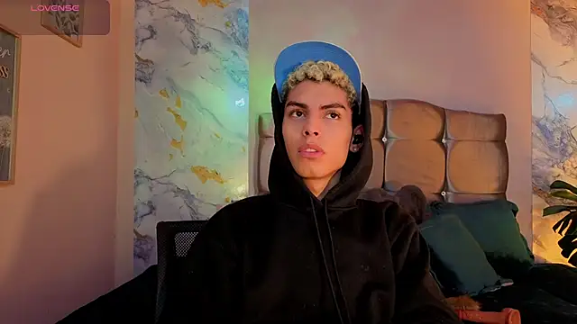 Room 69x online show from 03/25/26, 12:04