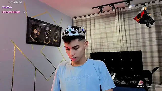 Room 69x online show from 10/25/25, 03:38