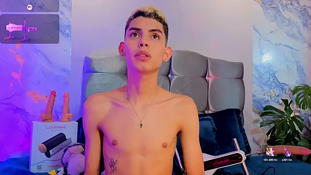 Room 69x online show from 03/27/26, 08:21