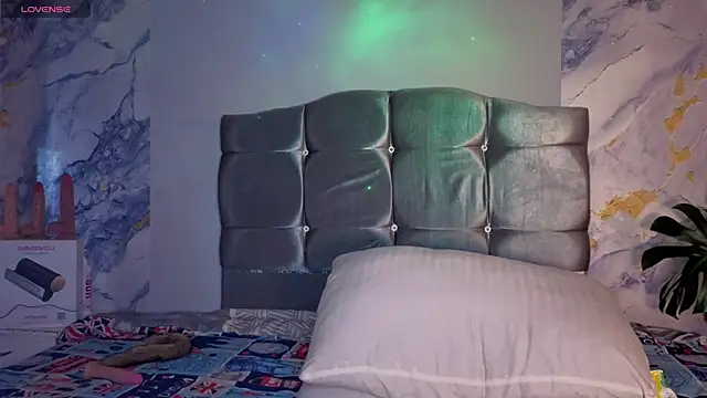 Room 69x online show from 05/29/26, 01:28